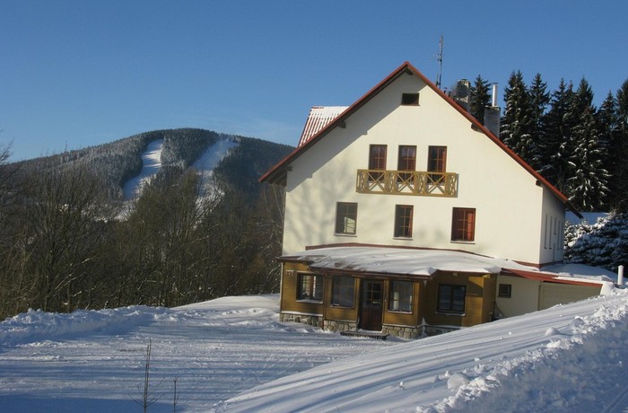 Penzion Černý Petr Strážné - skibus zdarma SKI Areál Bubákov